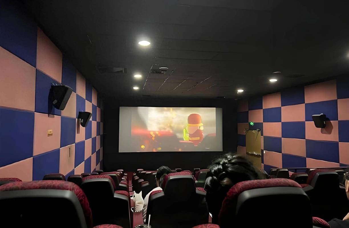《2025最新影院热映电影推荐：高分新片观影指南（附排片/票价/影评攻略）》