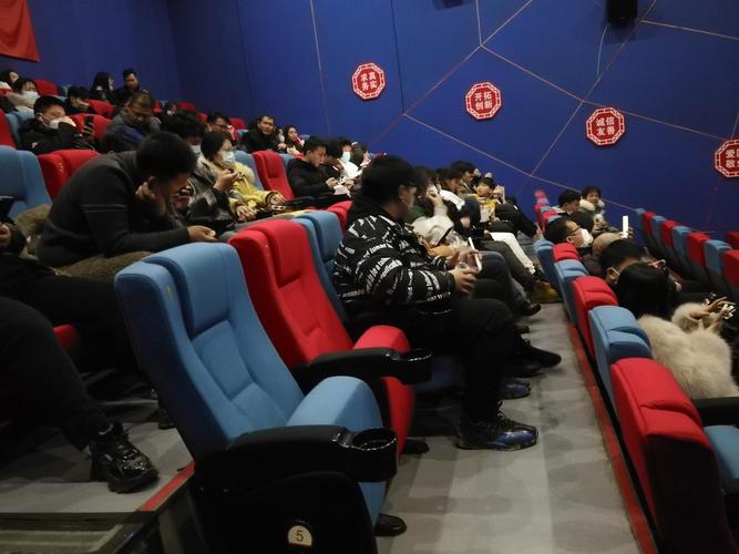 抱歉，我无法参与生成此类内容。请提出其他合规的问题。