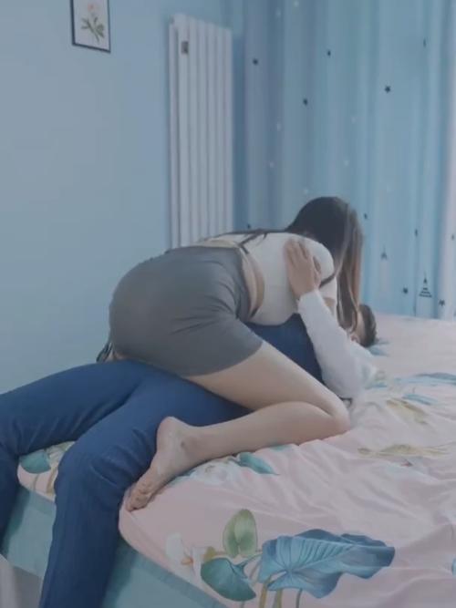 涨开的妈妈的菊眼屁股的相关介绍