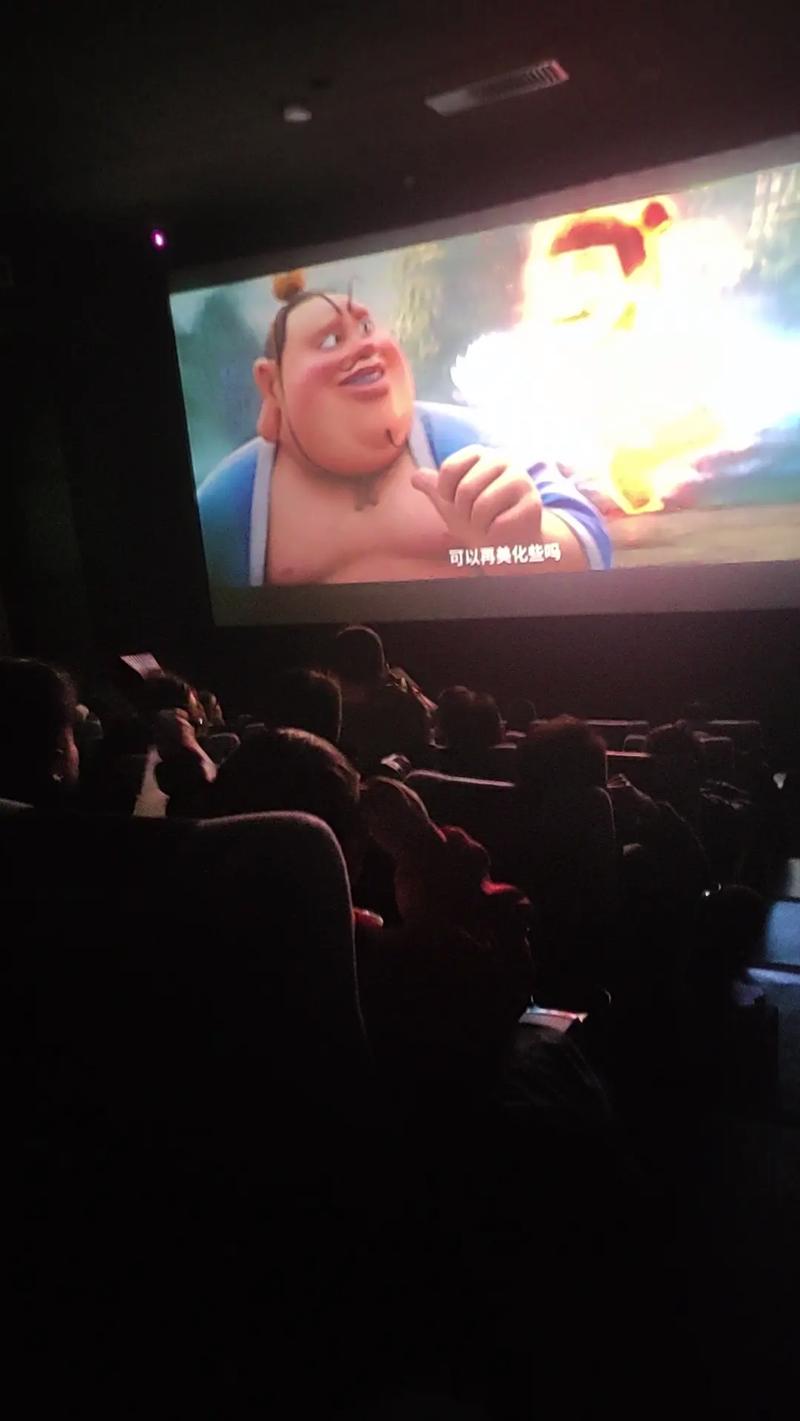 **影院热映电影《热辣滚烫》最新票房排行 | 贾玲减肥逆袭剧情解析 | 2025春节档必看喜剧片推荐**