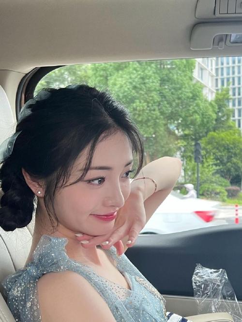 99个女人在线的相关介绍