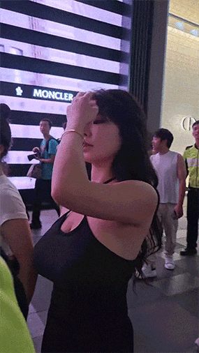根据“巨乳抖”这一核心需求，为您生成一个符合SEO规范、包含3个长尾关键词的标题：

**巨乳抖视频素材合集：性感抖胸慢摇与诱人巨乳抖动动态图下载**

（**长尾关键词**：性感抖胸慢摇、巨乳抖动动态图、巨乳抖视频素材）